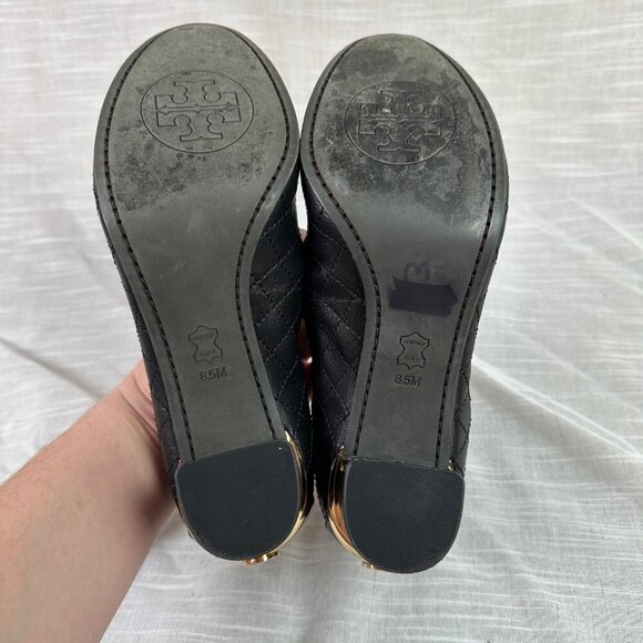 Tory Burch Carrie Quilted Soft Patent Toe Cap Block Heel Pumps Gold Black Sz 8.5 - Picture 6 of 9